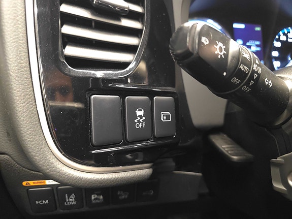Mitsubishi Outlander 18 of 30