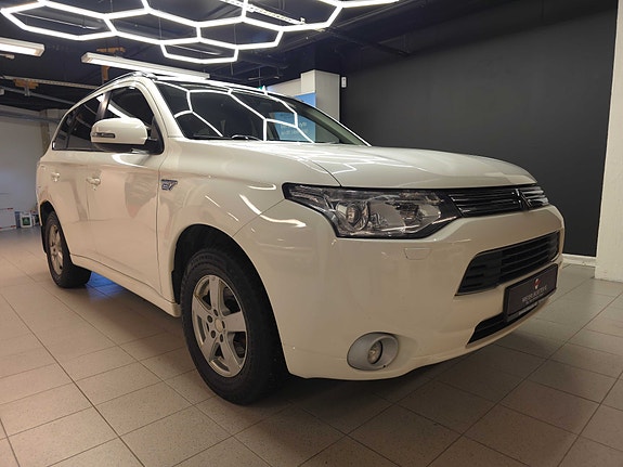 Mitsubishi Outlander 13 of 30