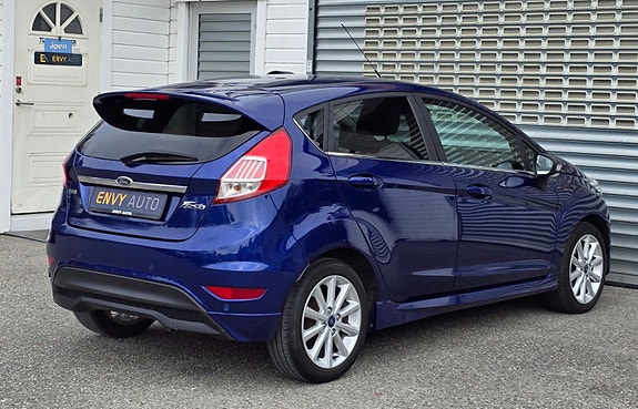Ford Fiesta 9 of 30