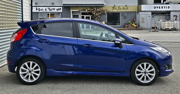 Ford Fiesta 10 of 30