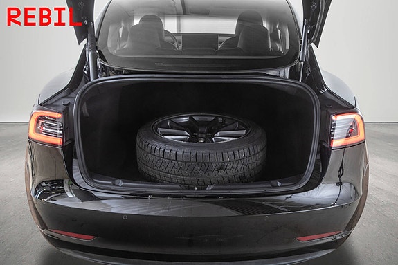 Tesla Model 3 23 of 27