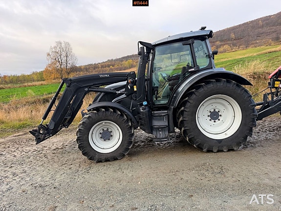 2017 Valtra N174 4x4 traktor m/ frontlaster, ISOBUS, og front PTO 2 of 30