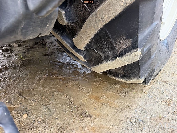 2017 Valtra N174 4x4 traktor m/ frontlaster, ISOBUS, og front PTO 12 of 30