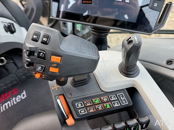 2017 Valtra N174 4x4 traktor m/ frontlaster, ISOBUS, og front PTO 26 of 30