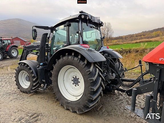 2017 Valtra N174 4x4 traktor m/ frontlaster, ISOBUS, og front PTO 3 of 30