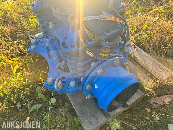 Andre Ventilkryss Ulefos med tre sluser DN200 og brannkobling DN150 - PN10 4 of 21