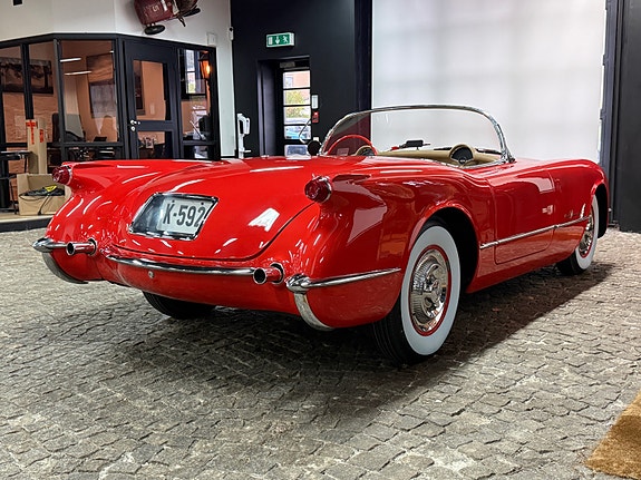 Chevrolet Corvette 5 of 30