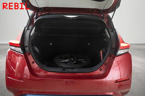 Nissan Leaf 22 of 24