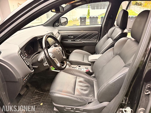 Mitsubishi Outlander 18 of 28