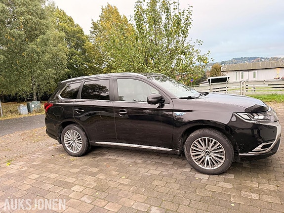 Mitsubishi Outlander 4 of 28