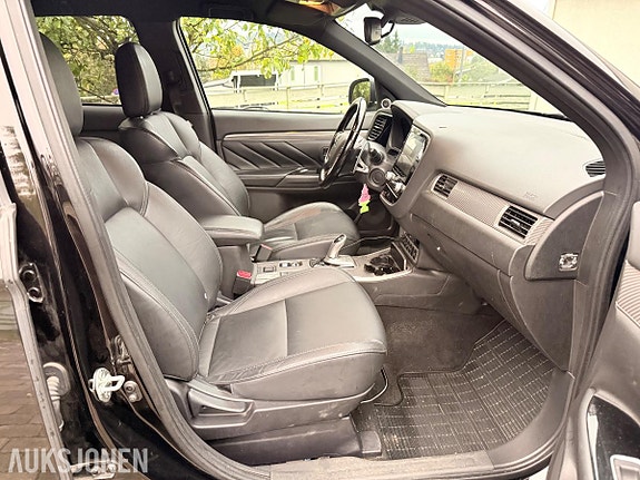 Mitsubishi Outlander 17 of 28