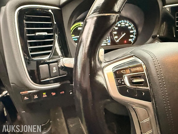 Mitsubishi Outlander 12 of 28