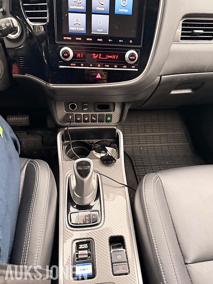 Mitsubishi Outlander 10 of 28