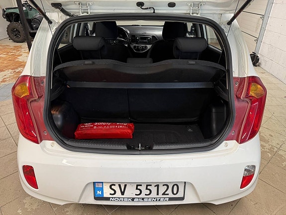 Kia Picanto 7 of 30