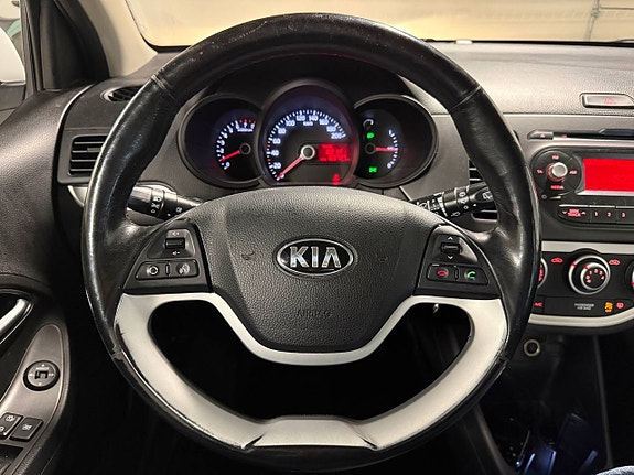 Kia Picanto 16 of 30