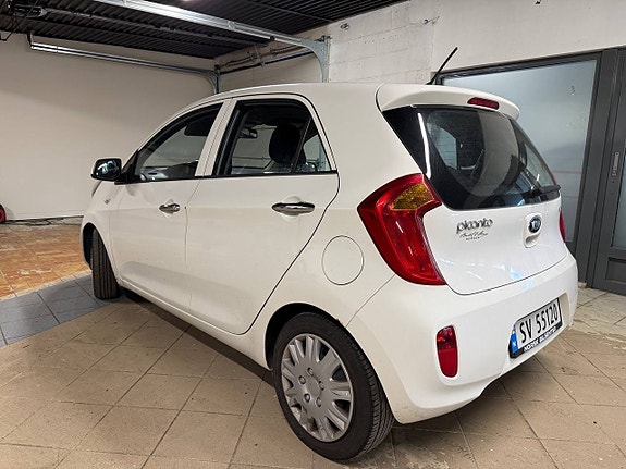 Kia Picanto 3 of 30