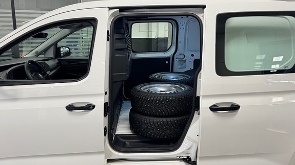 Volkswagen Caddy 5 of 30