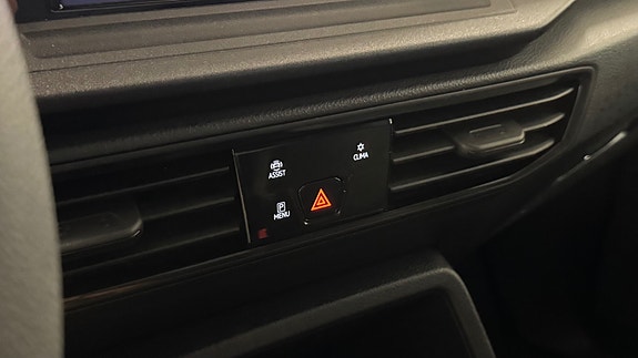 Volkswagen Caddy 28 of 30