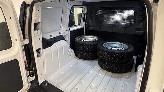 Volkswagen Caddy 10 of 30