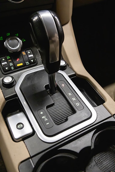 Land Rover Discovery 4 25 of 30
