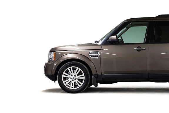 Land Rover Discovery 4 9 of 30