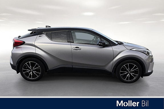 Toyota C-HR 4 of 22