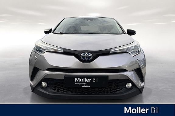 Toyota C-HR 2 of 22