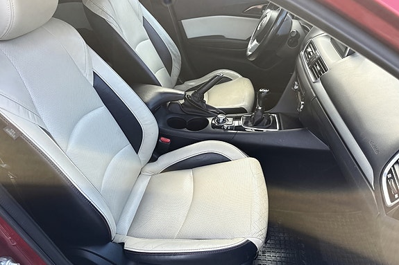 Mazda 3 14 of 24