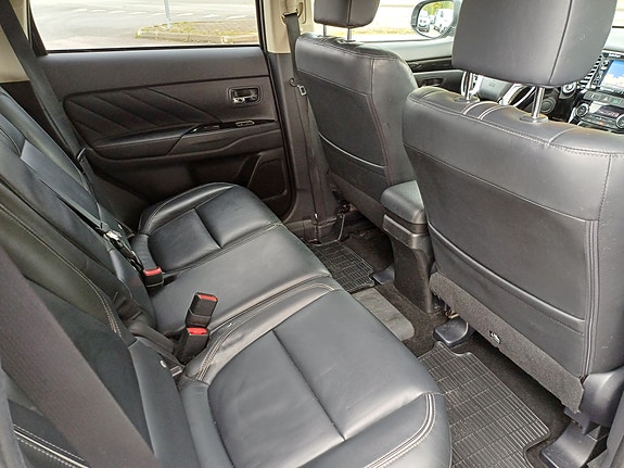 Mitsubishi Outlander 11 of 11