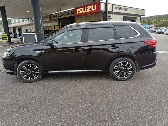 Mitsubishi Outlander 2 of 11