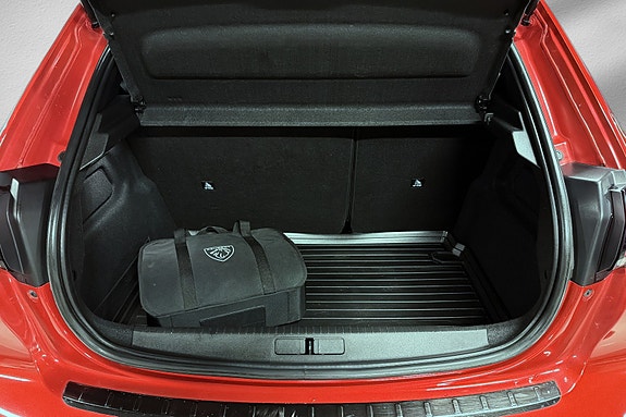 Peugeot e-208 20 of 20