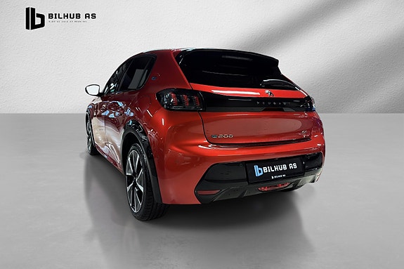 Peugeot e-208 8 of 20