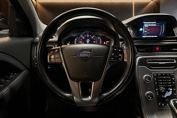 Volvo XC70 18 of 30