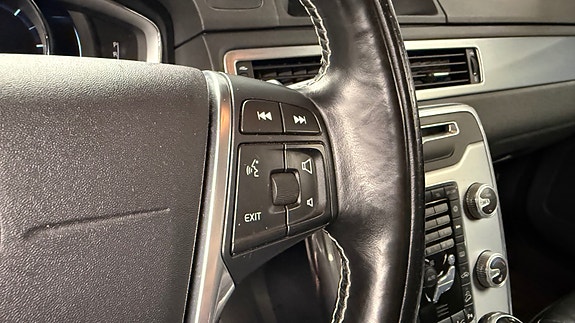 Volvo XC70 28 of 30