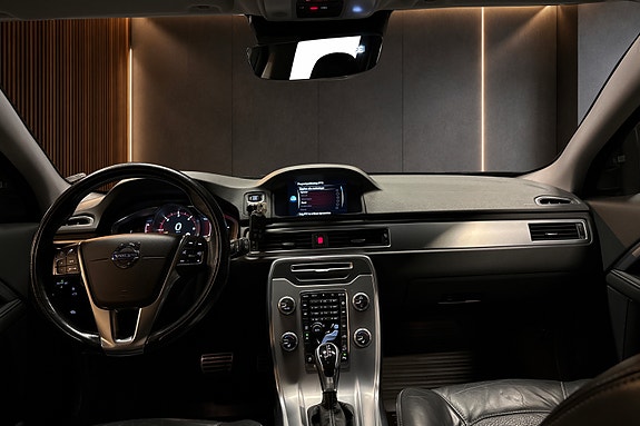 Volvo XC70 17 of 30