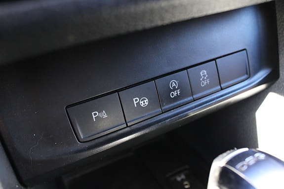 Volkswagen Caddy Alltrack 30 of 30