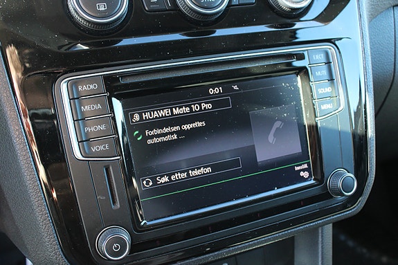 Volkswagen Caddy Alltrack 29 of 30