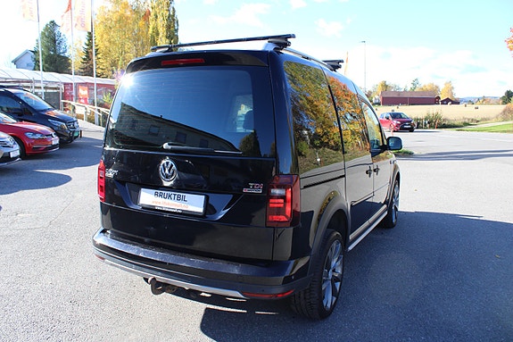 Volkswagen Caddy Alltrack 4 of 30