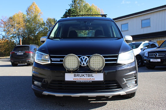 Volkswagen Caddy Alltrack 14 of 30