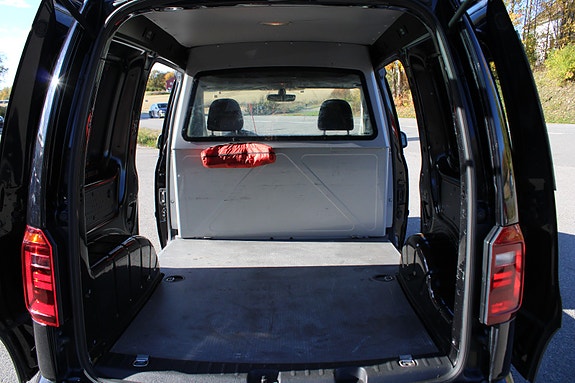 Volkswagen Caddy Alltrack 21 of 30
