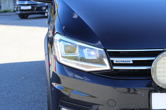 Volkswagen Caddy Alltrack 15 of 30