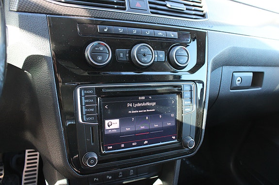 Volkswagen Caddy Alltrack 25 of 30