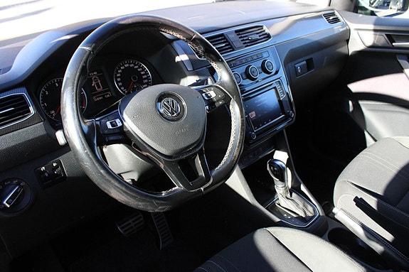 Volkswagen Caddy Alltrack 23 of 30