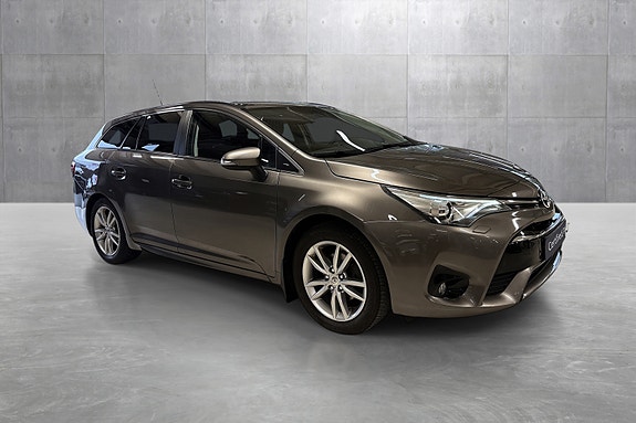 Toyota Avensis 7 of 25