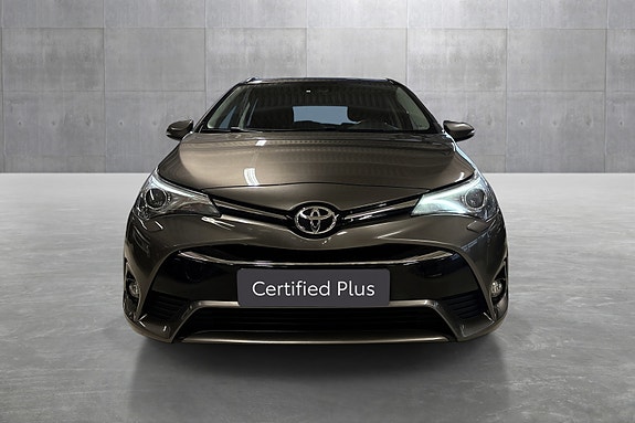 Toyota Avensis 8 of 25