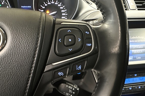 Toyota Avensis 21 of 25