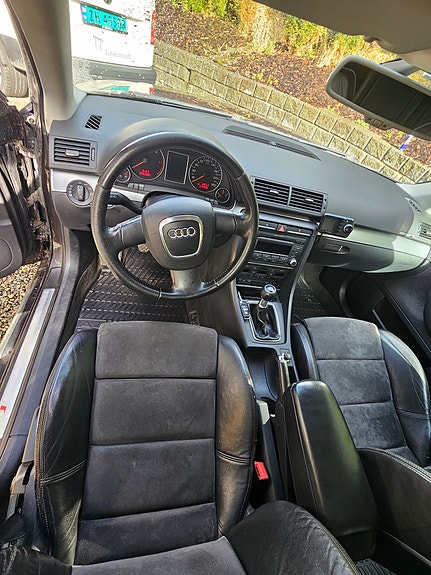 Audi A4 8 of 14