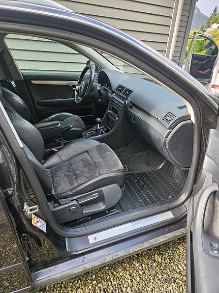 Audi A4 7 of 14