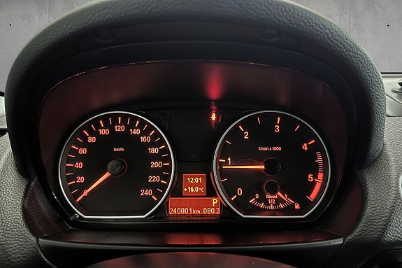 BMW 118d 19 of 22