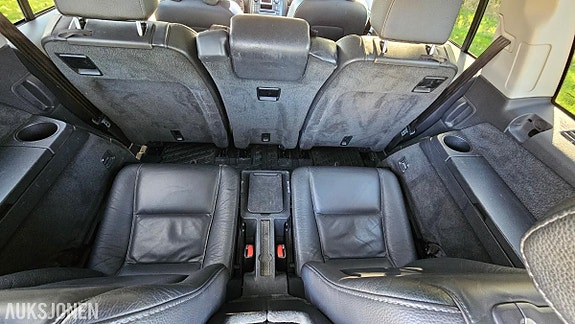Volvo XC90 12 of 17
